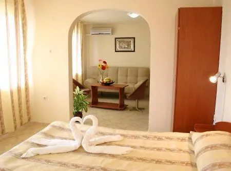 Hotel Focus Warna